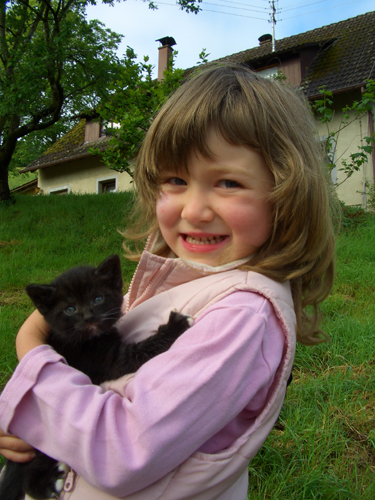Steckenbhlhof Finnja mit Ktzchen